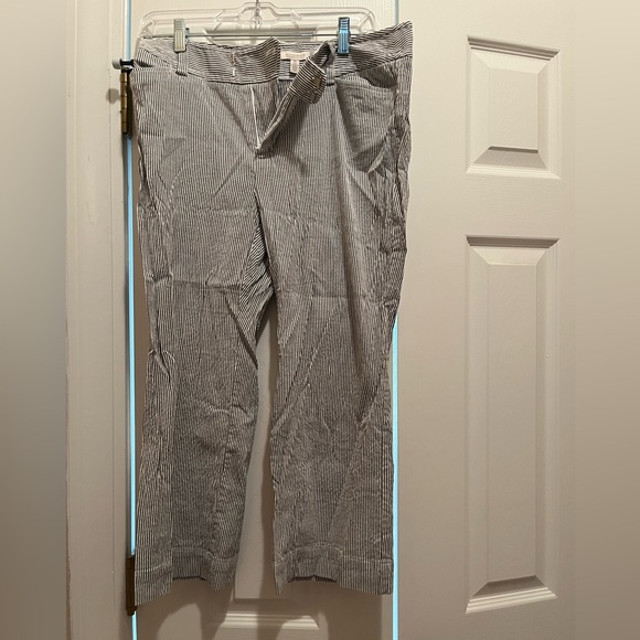Seersucker striped crop pants, Madison size 10 - Picture 1 of 2